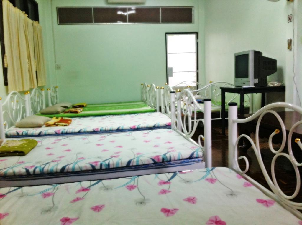 NR Homestay Amphawa Bilik gambar