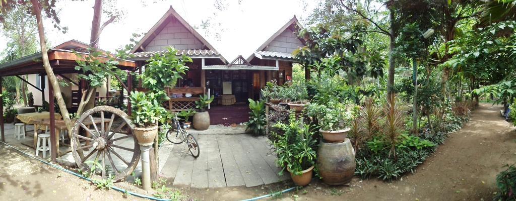 NR Homestay Amphawa Bilik gambar