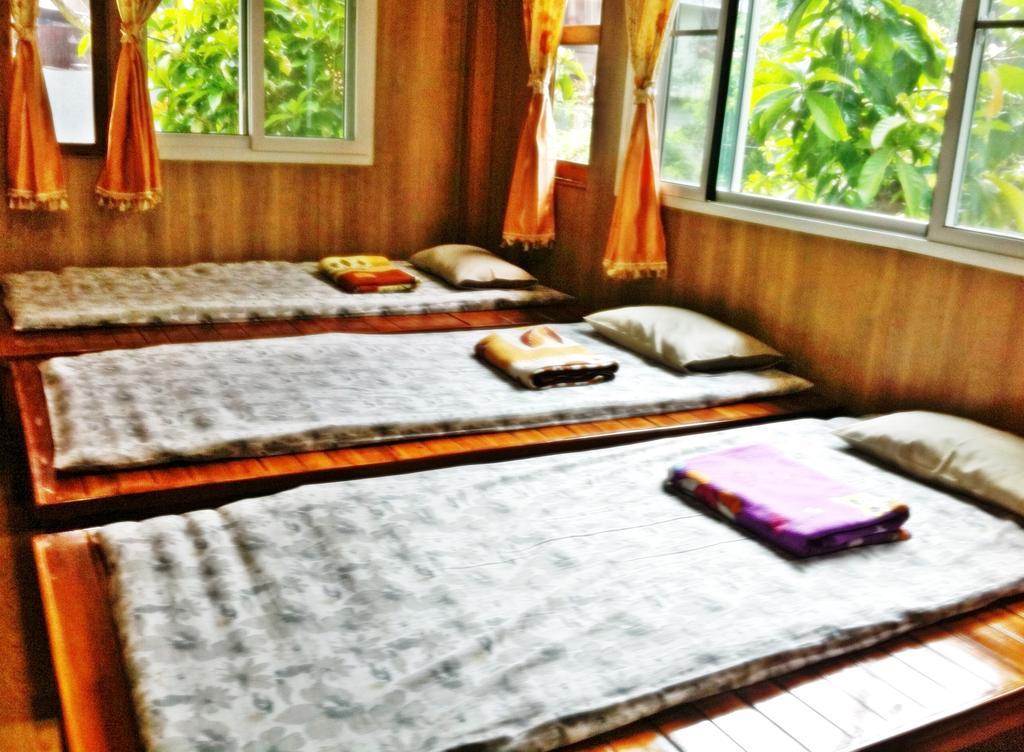 NR Homestay Amphawa Bilik gambar