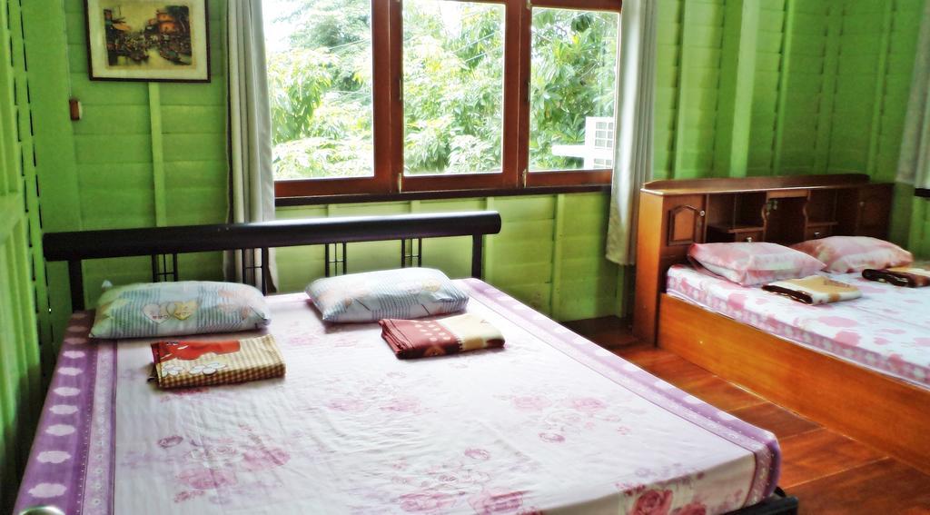 NR Homestay Amphawa Bilik gambar