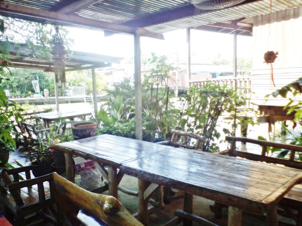 NR Homestay Amphawa Bilik gambar