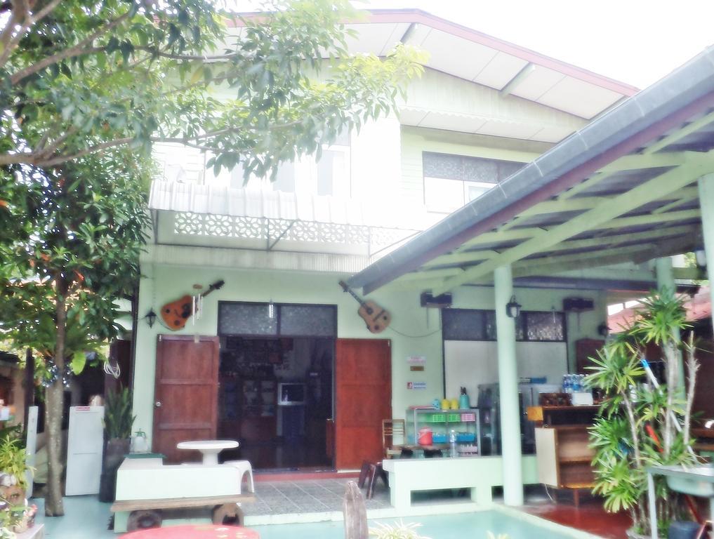 NR Homestay Amphawa Bilik gambar