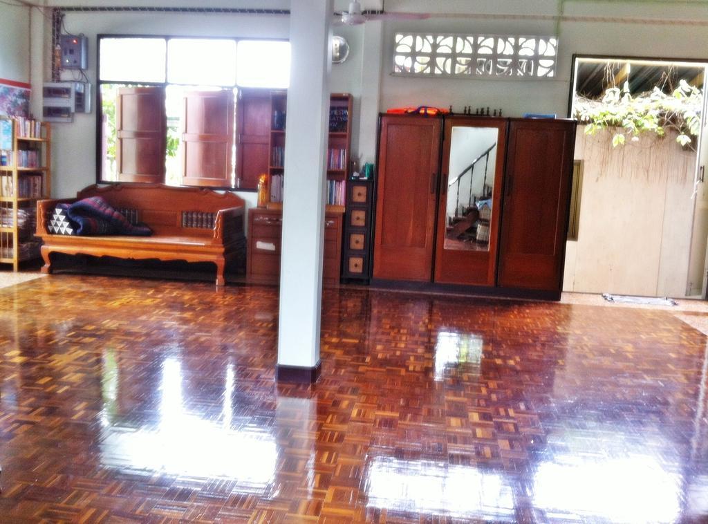 NR Homestay Amphawa Bilik gambar