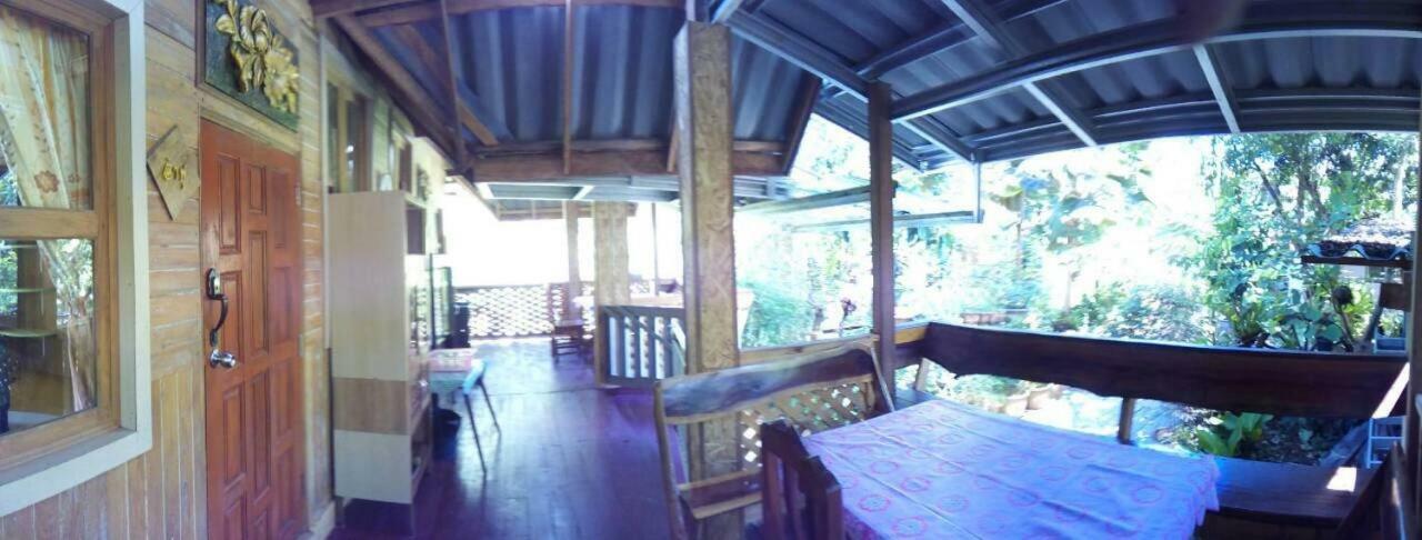 NR Homestay Amphawa Luaran gambar